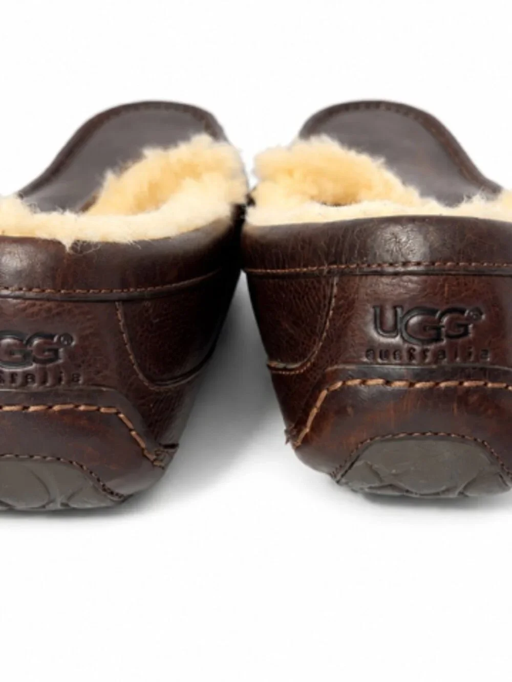 UGG Australia Men’s Size 9 Brown Leather Shearling Lined Loafers Slip On Shoes